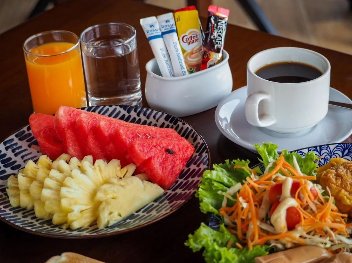 Phi Phi Andaman Beach Resort  Пхипхи