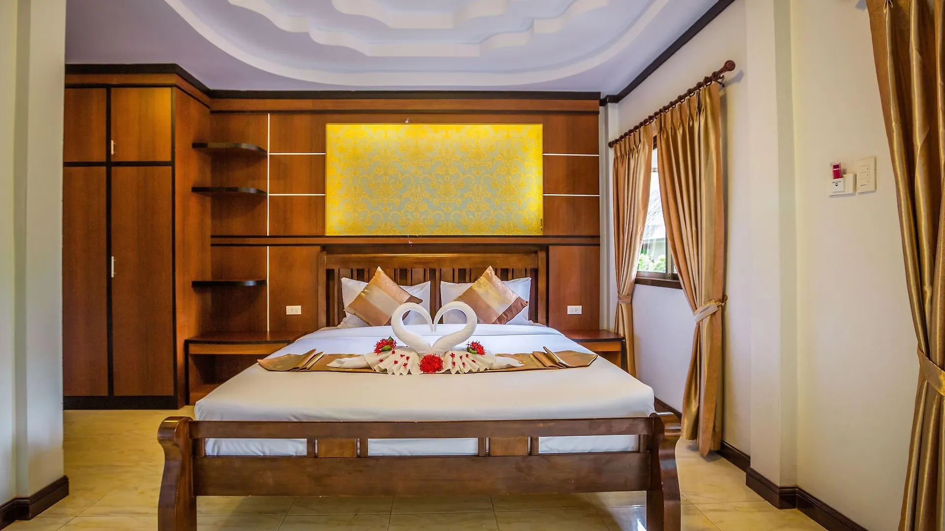 ***  Phi Phi Andaman Beach Resort Таиланд