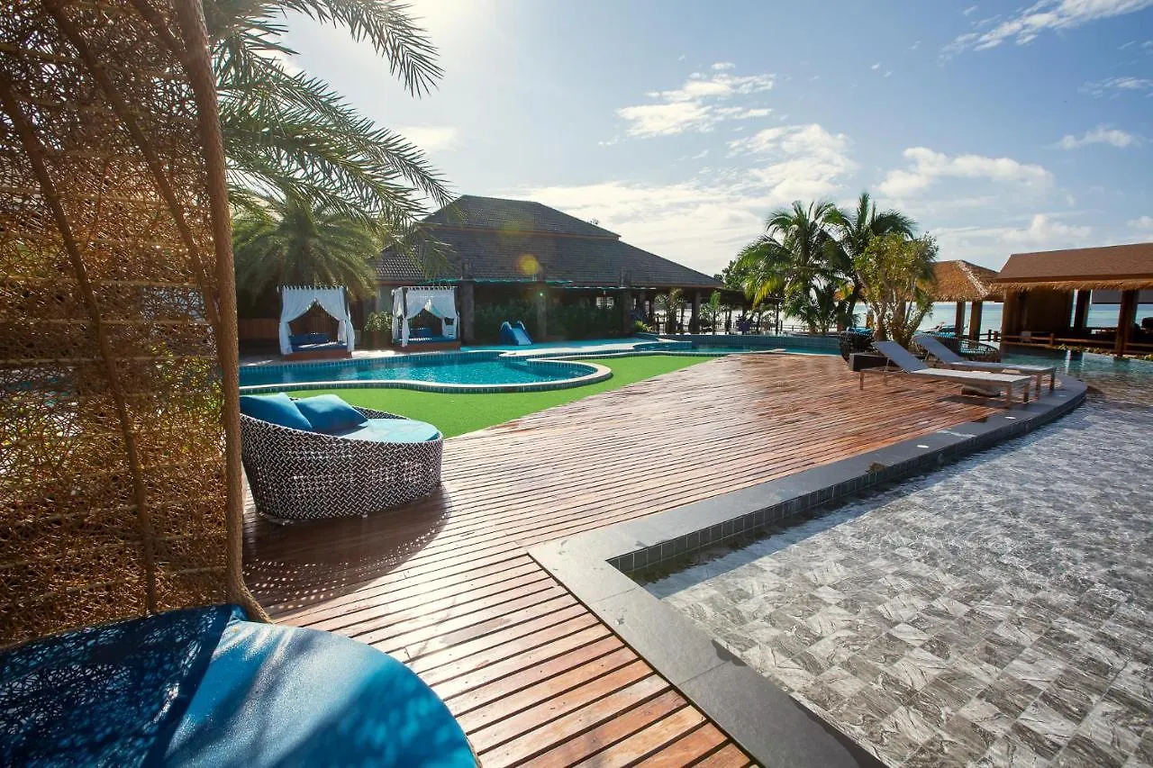 ***  Phi Phi Andaman Beach Resort Thailand