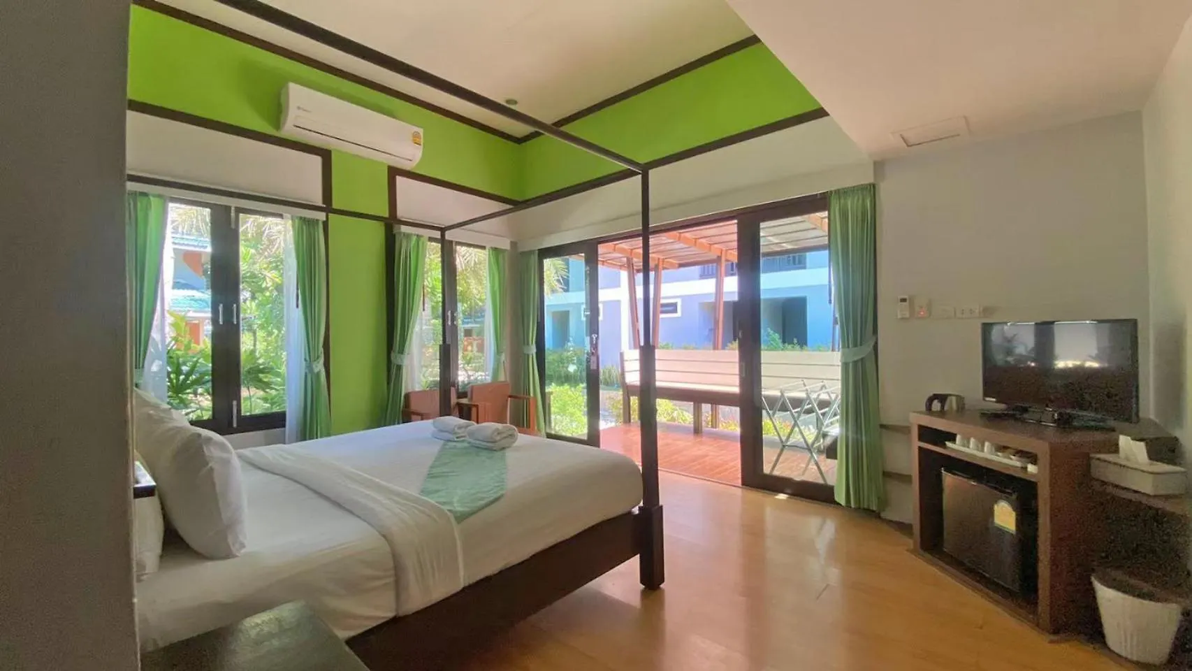 Phi Phi Andaman Beach Resort  Phi Phi Don